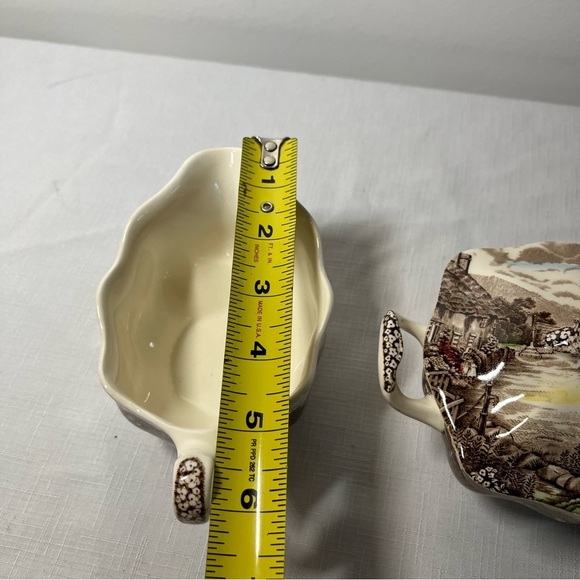 Johnson Brothers Olde English Countryside servers. Gravy/cream veggies dish - Picture 7 of 10